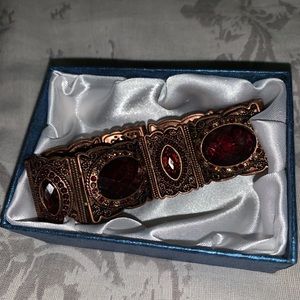 Beautiful stretchy bracelet